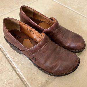 Super comfy Born slip-on’s